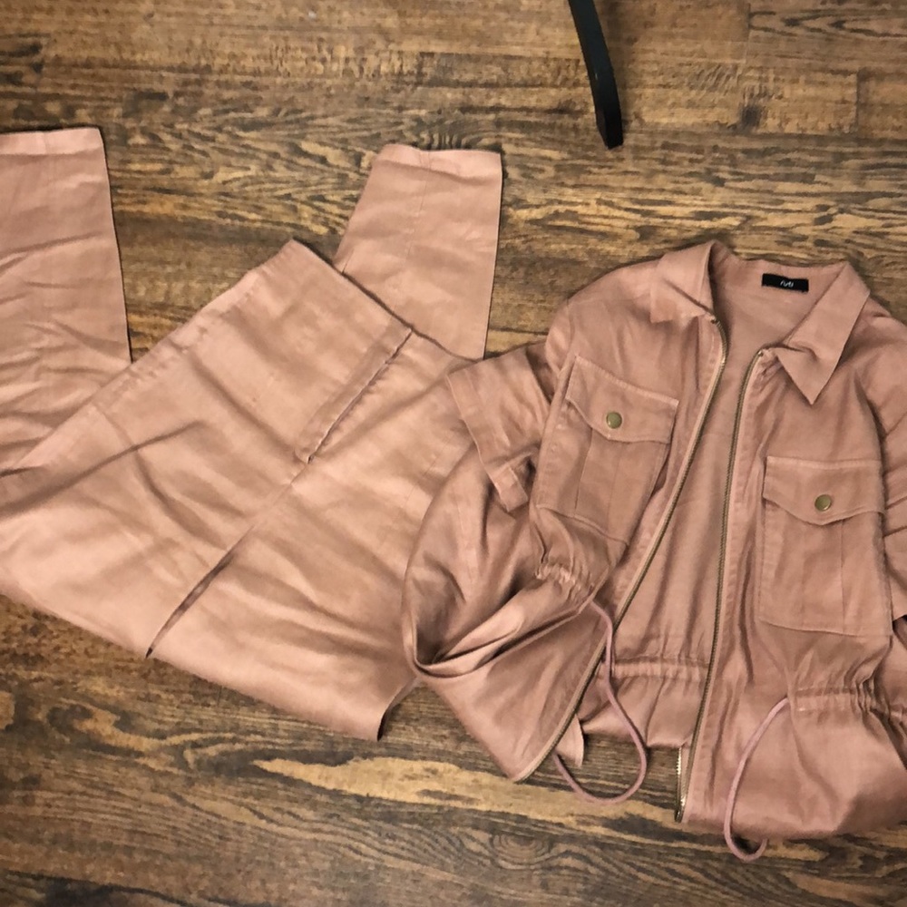Two Piece Linen Set - Picture 9 of 11